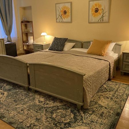 Sunflower B&B Kiev Luaran gambar